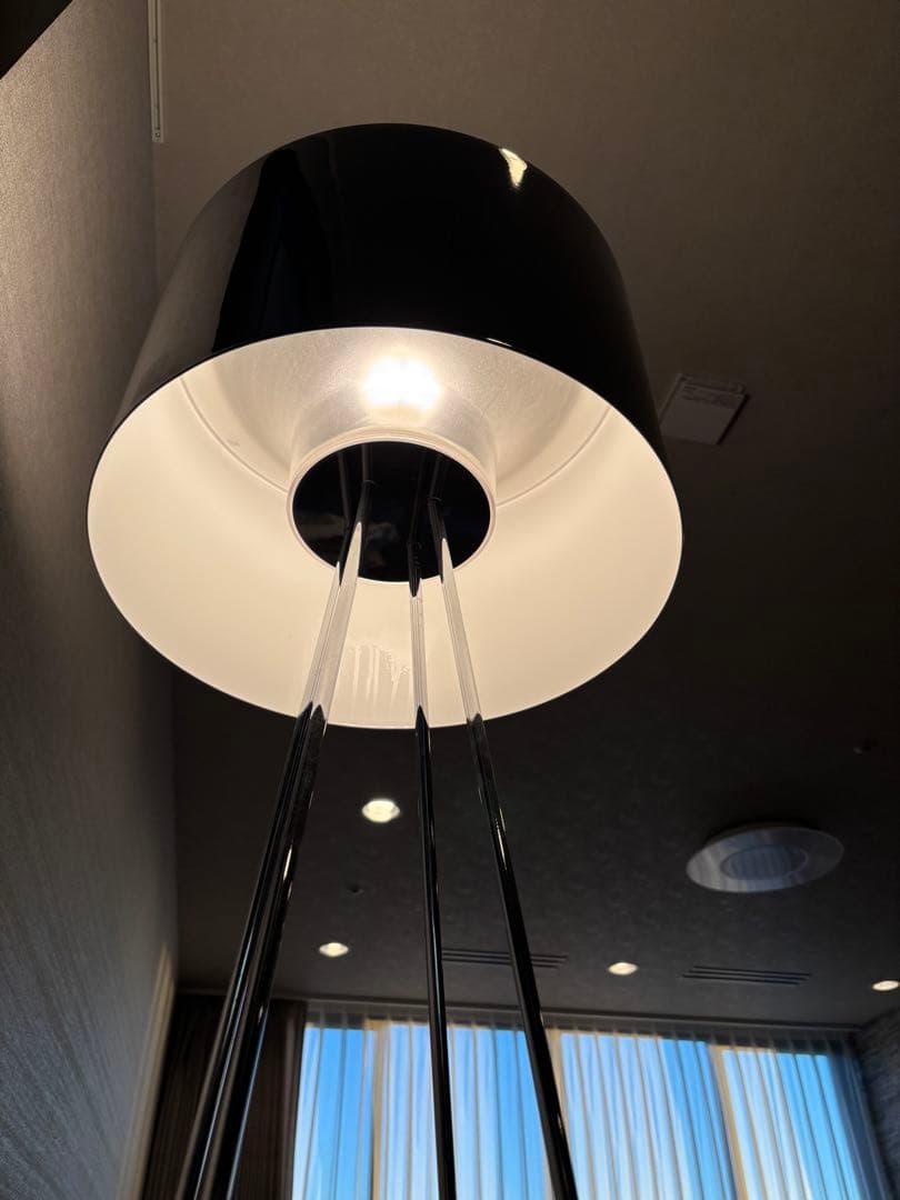 美品　FLOSフロス RAY F2 フロアライト ブラック