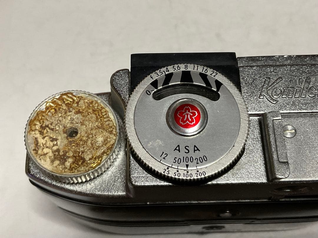コニシロク／蛇腹型カメラ。形式不明？【カメラケース付き・昭和ノスタルジー・美品】