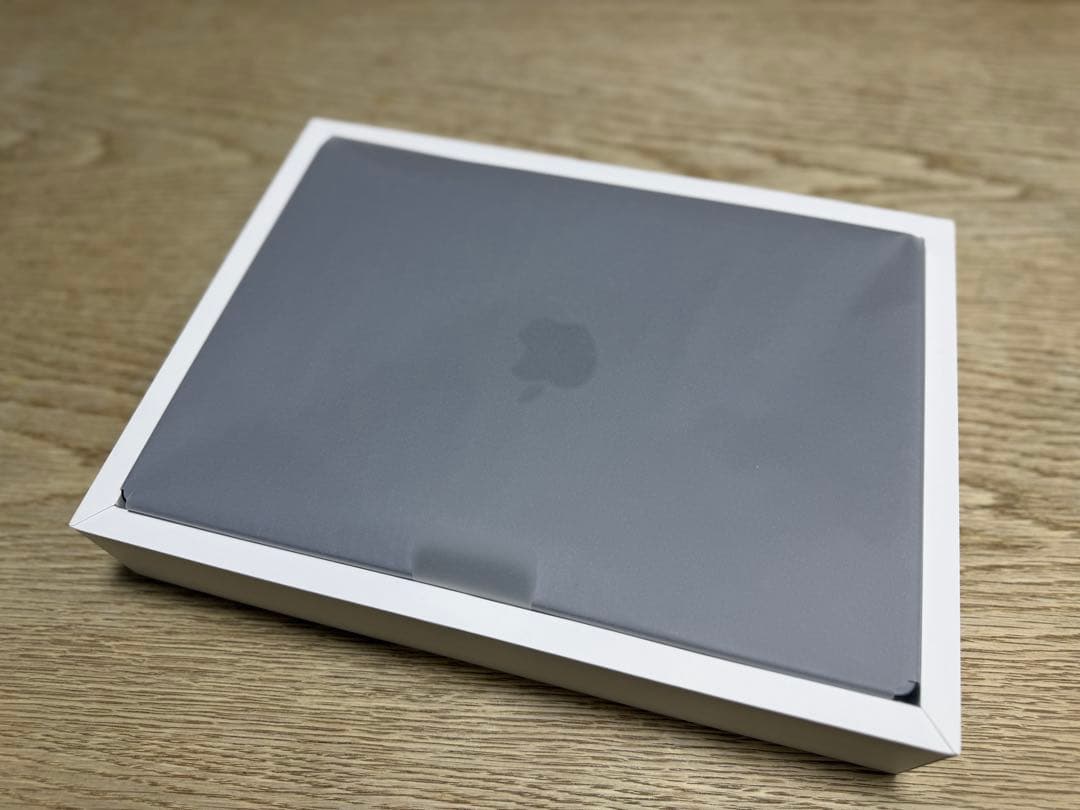 Mac book pro M5 ブラック　メモリ16GB 512GB