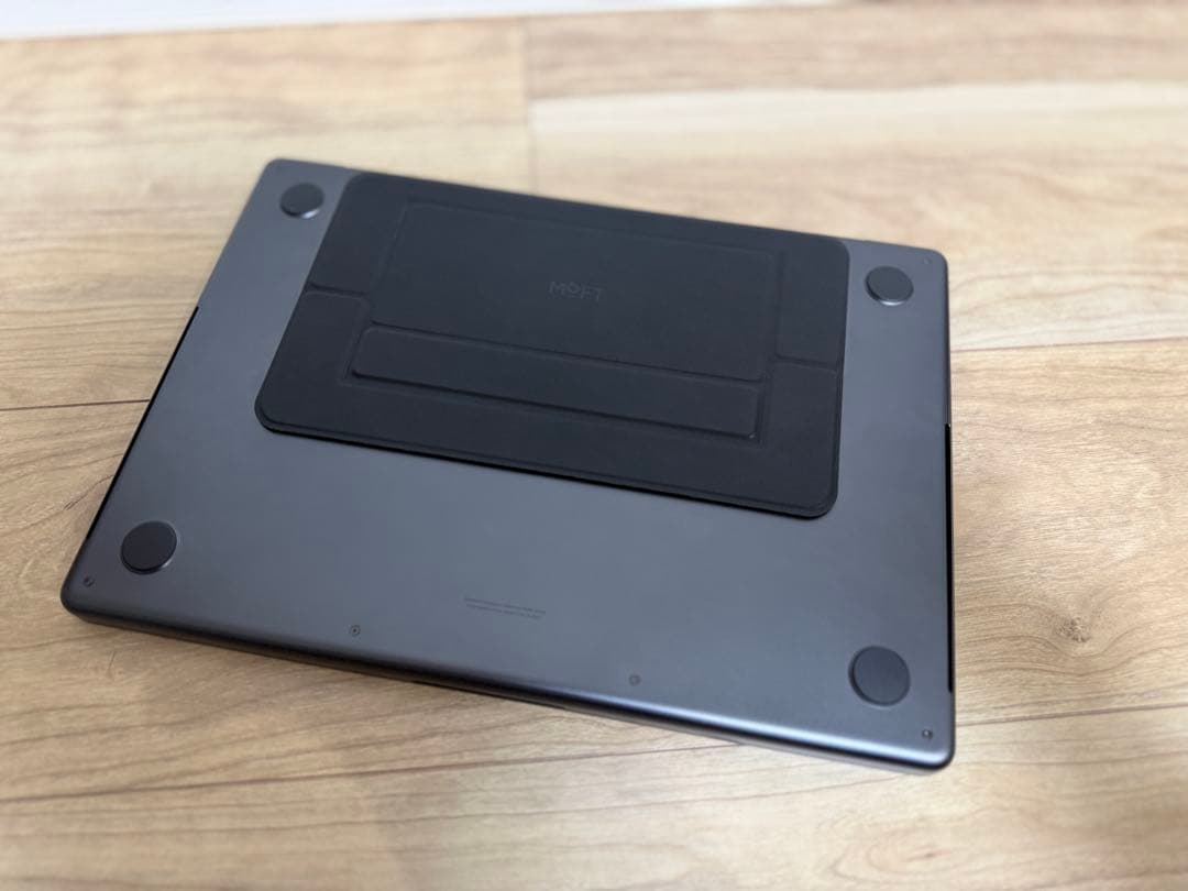 Mac book pro M5 ブラック　メモリ16GB 512GB