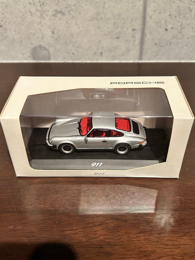 Porsche 911 (930) 1/43 ポルシェ正規品