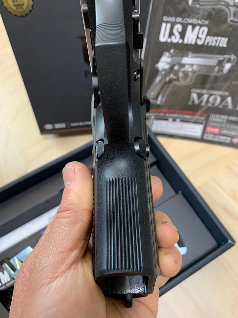 東京マルイ　U.SＭ９ピストル　ガスブローバックハーフシルバー　マガジン2個