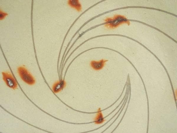 山本陶秀ゆかりの備州窯、山本宗秀作・緋襷大皿