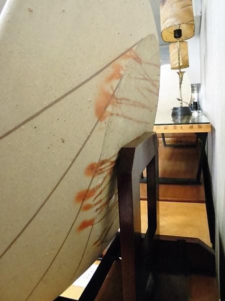 山本陶秀ゆかりの備州窯、山本宗秀作・緋襷大皿