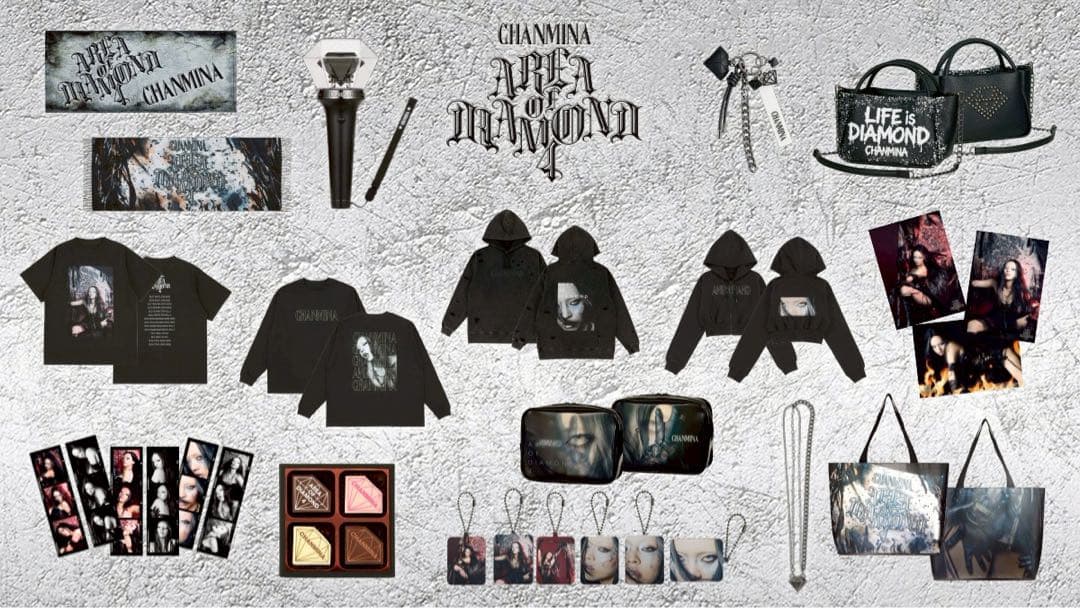 CHAMINA ブラック Tシャツ AREA OF DIAMOND