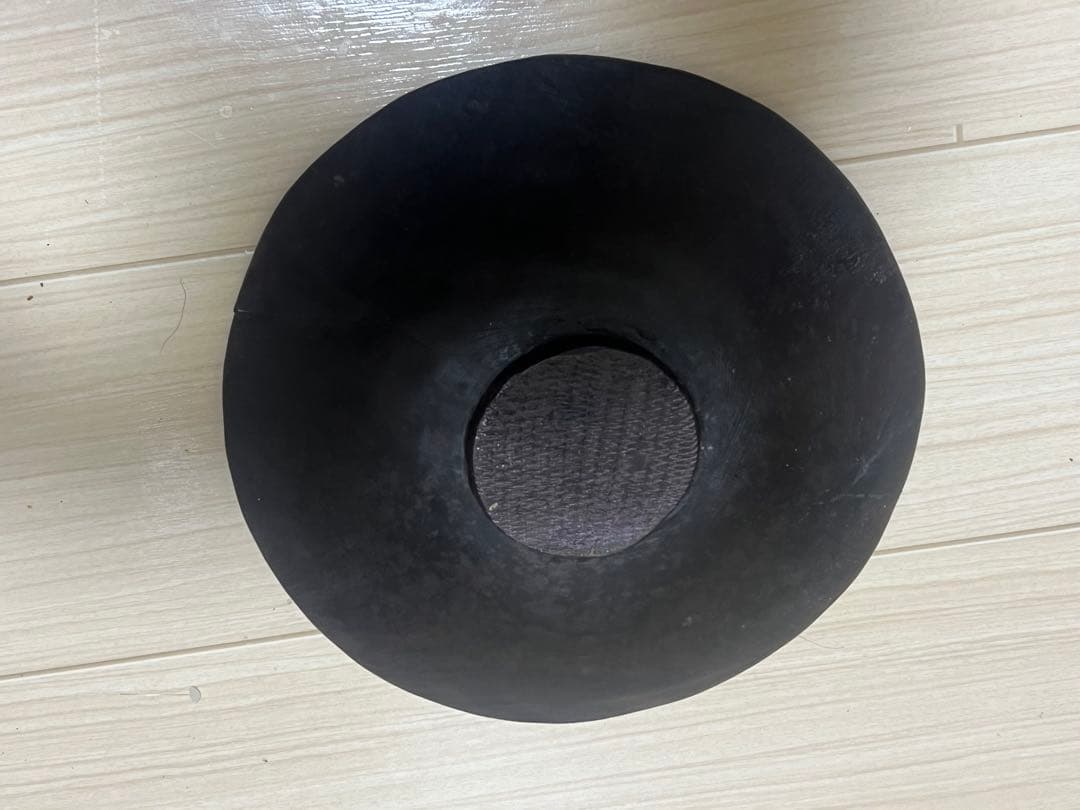 新品難あり　タンザニアマコンデ黒檀彫刻飾り皿　キリンとシマウマ