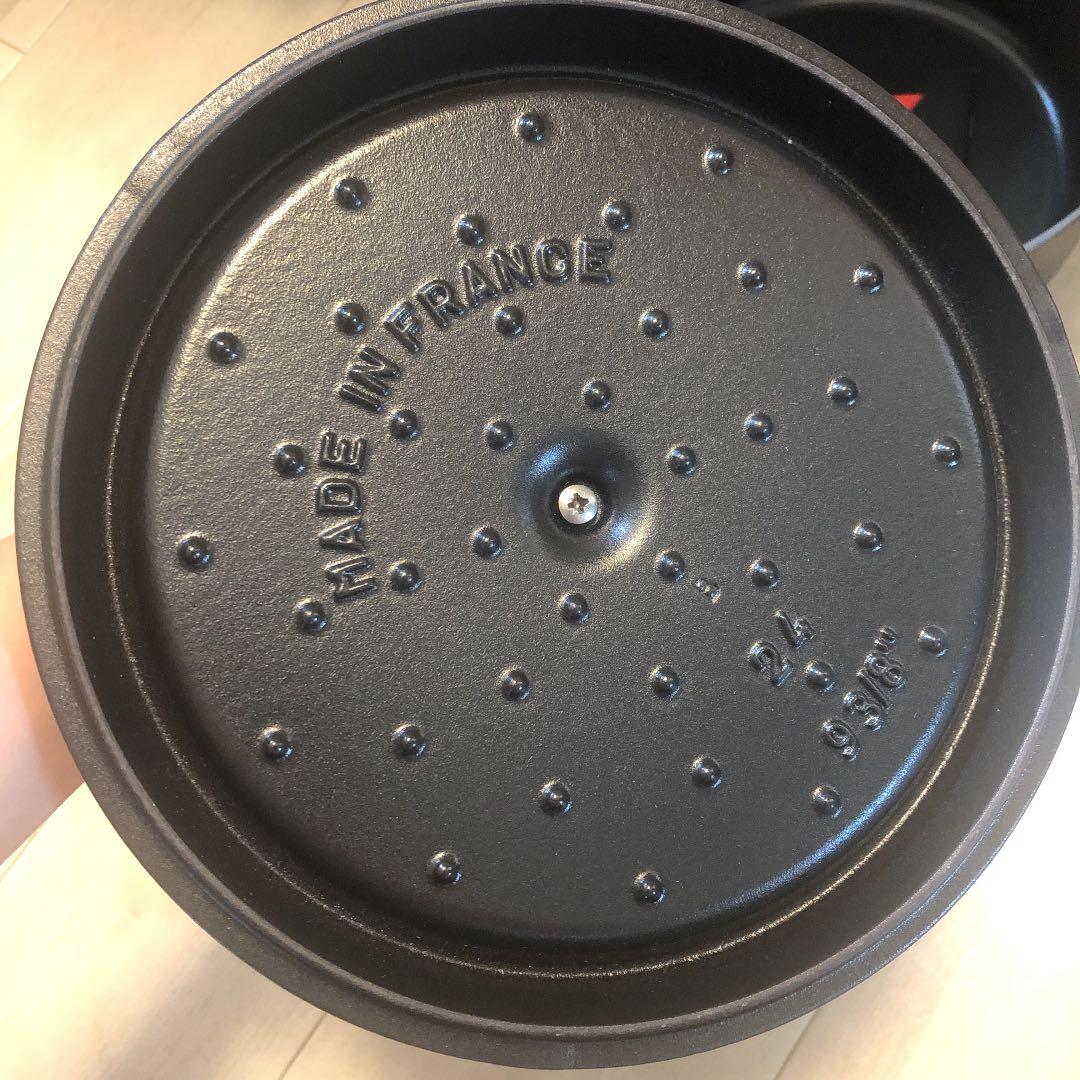 ストウブ サイン入りココット 新品 レア 24cm ブラック 限定