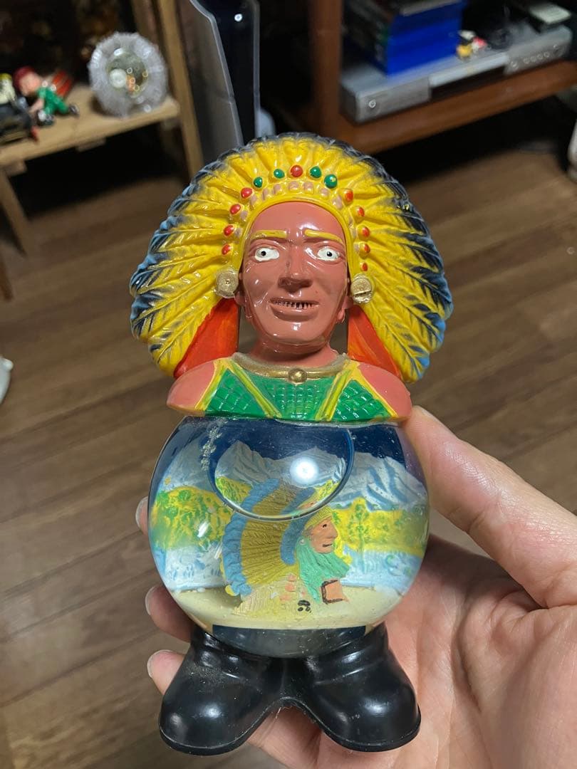 インディアンの頭飾りの置物　アンティーク