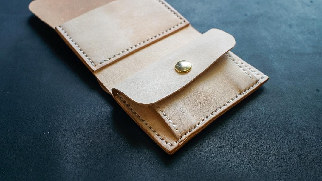 タンニン鞣し ヌメ革 手のひらサイズのお財布 コンパクトウォレット 三つ折り財布