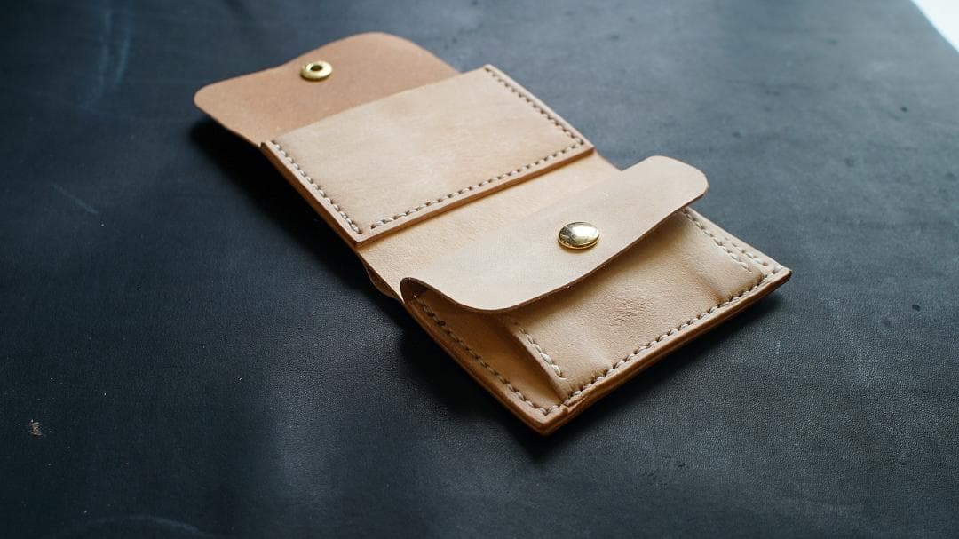 タンニン鞣し ヌメ革 手のひらサイズのお財布 コンパクトウォレット 三つ折り財布