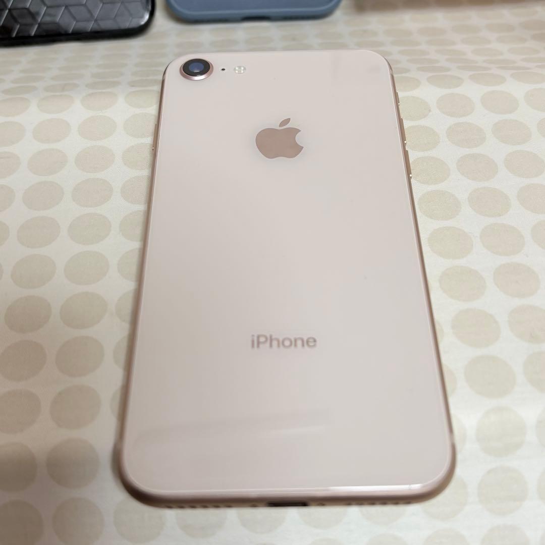 【美品】iPhone8 64GB SIMフリー Gold イヤホン、ケーブルあり