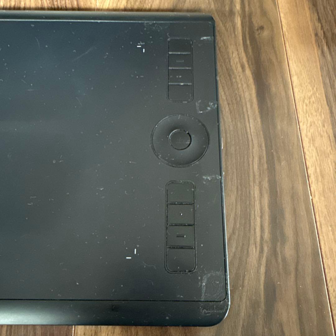 液タブ・ペンタブ Wacom intuos pro