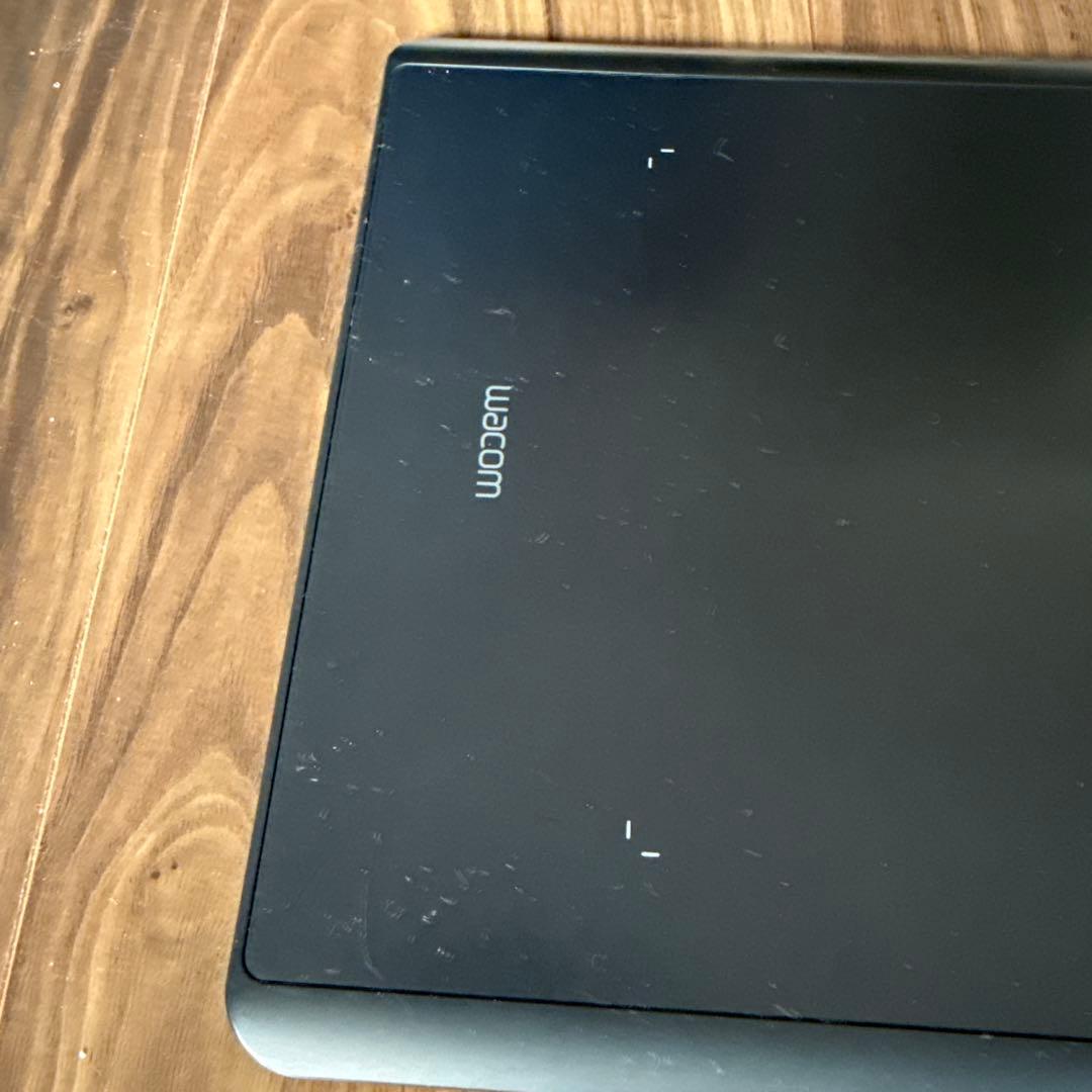 液タブ・ペンタブ Wacom intuos pro