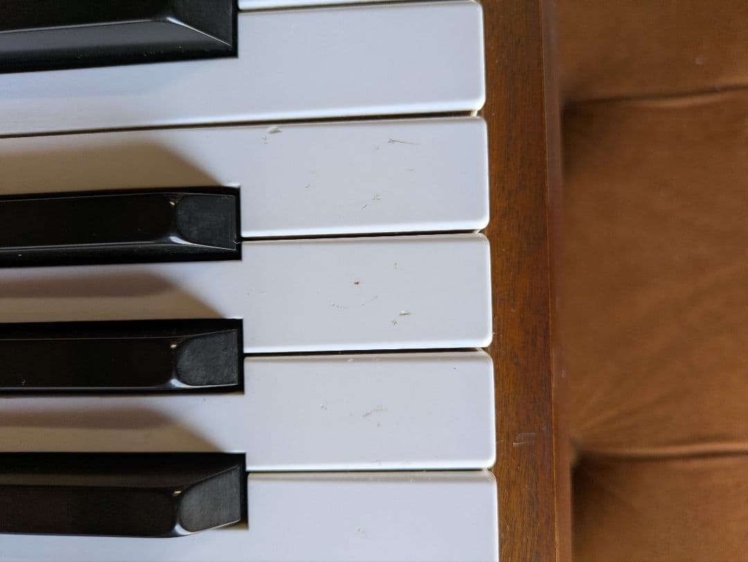 KAWAI　アップライトピアノ　KL-11KF