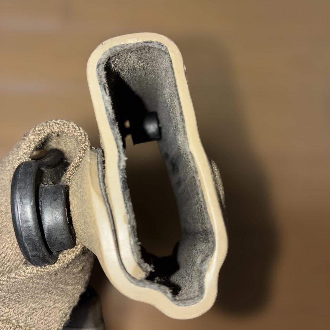 サファリランド6004ホルスター　P220 右利き用