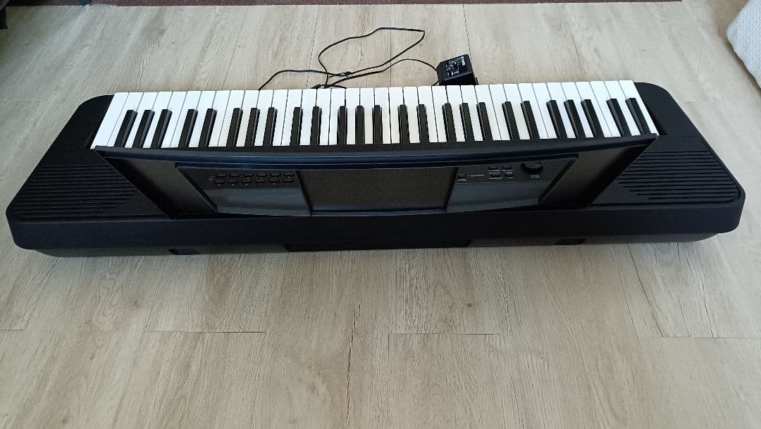 ヤマハPSR-E360Bポータブルキーボード61鍵盤レッスン機能タッチレスポンス