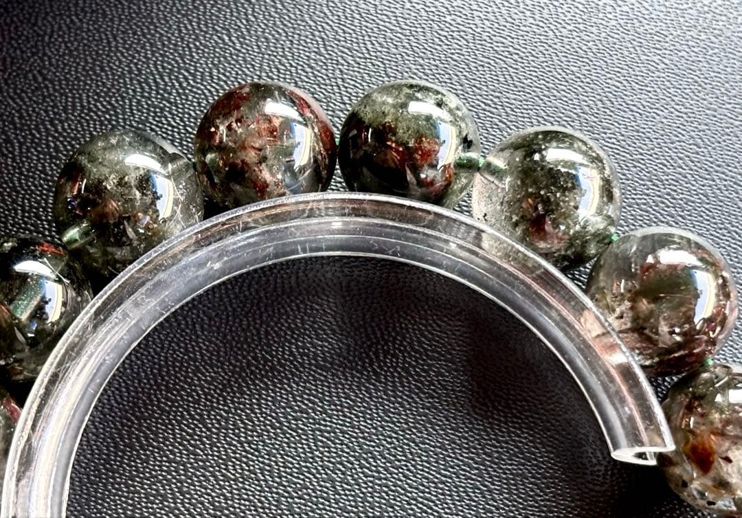 究極品質　秘蔵放出　無限の生命と大いなる財運を象徴する守護石　幻の龍神庭園水晶