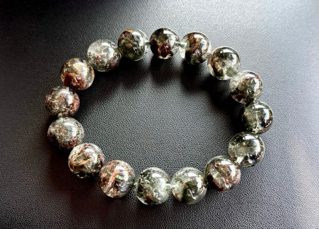 究極品質　秘蔵放出　無限の生命と大いなる財運を象徴する守護石　幻の龍神庭園水晶