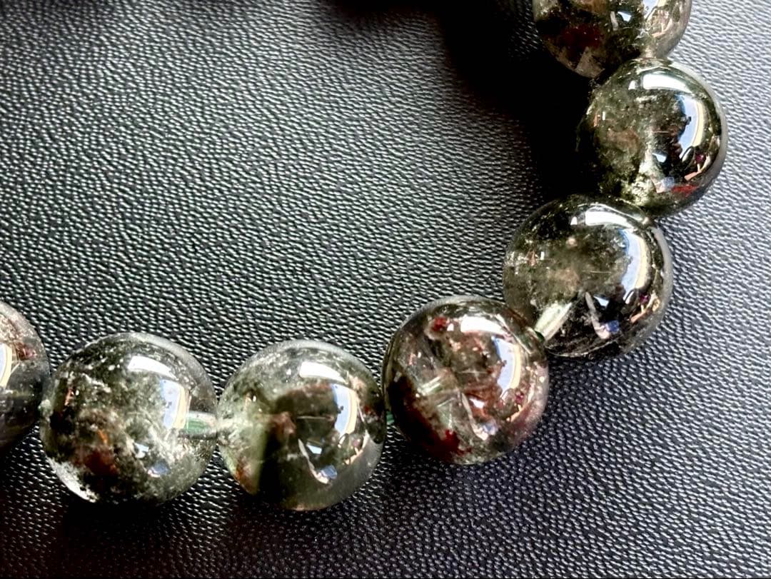 究極品質　秘蔵放出　無限の生命と大いなる財運を象徴する守護石　幻の龍神庭園水晶