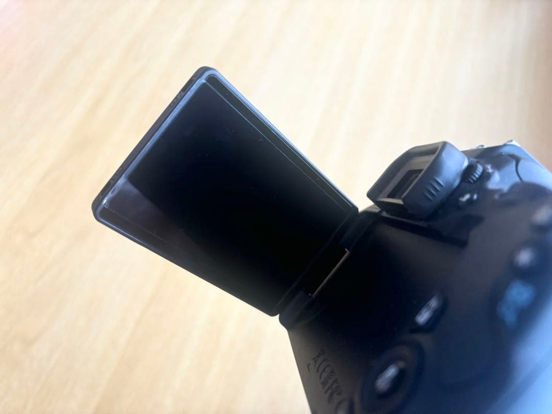 Canon EOS Kiss X9 デジタル一眼レフカメラ EF-S 18-55