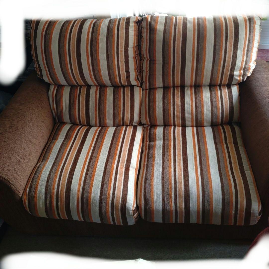 美品　ニトリ　スペイン製　2人掛けソファ