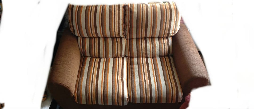 美品　ニトリ　スペイン製　2人掛けソファ