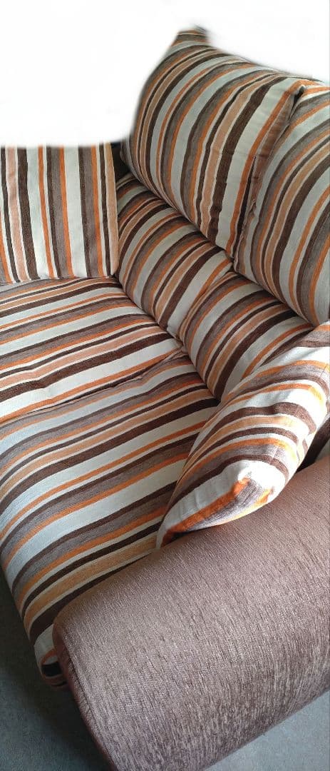 美品　ニトリ　スペイン製　2人掛けソファ