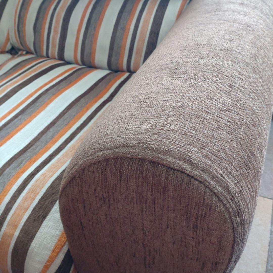 美品　ニトリ　スペイン製　2人掛けソファ