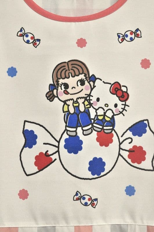 【新品】Peko×ハローキティなかよしキッチン　レディースエプロン