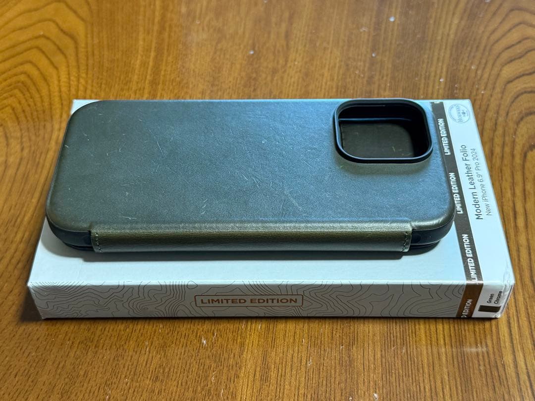 iPhone16 Pro MAX用　NOMAD手帳型レザーケース