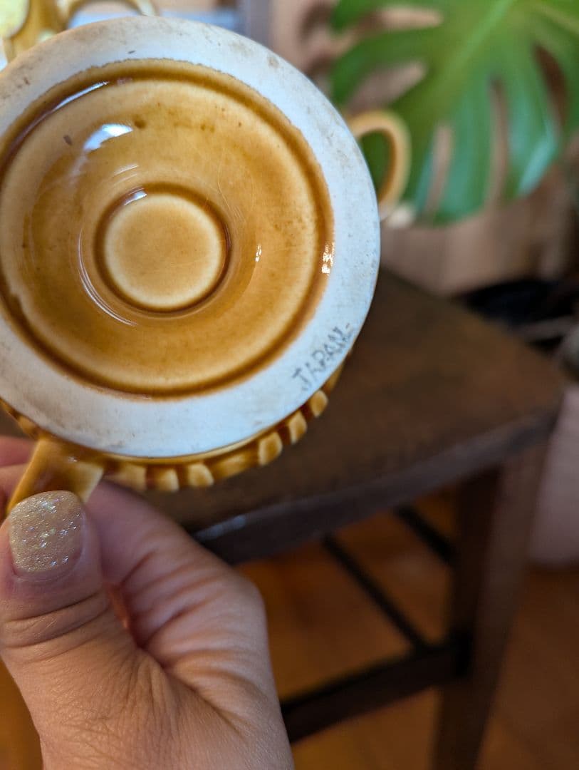 イギリスのビンテージ　ティーセット