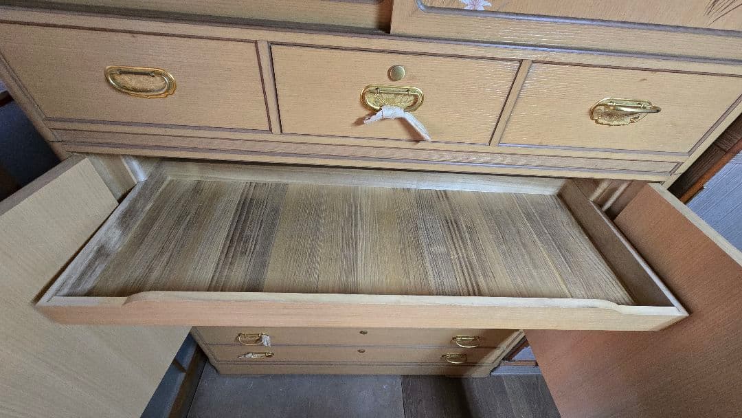 蒔絵入り最高級桐箪笥　衣装タンス