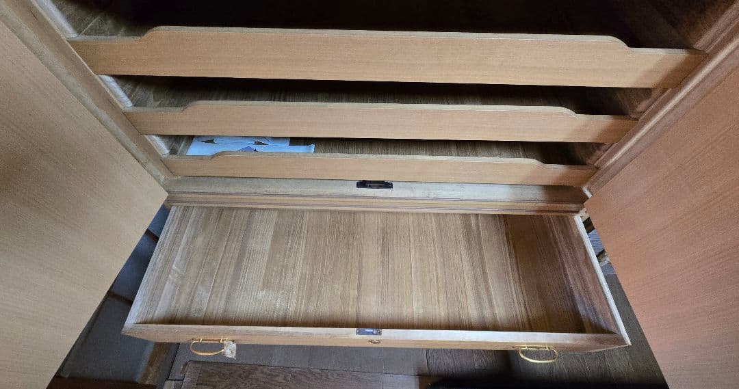 蒔絵入り最高級桐箪笥　衣装タンス