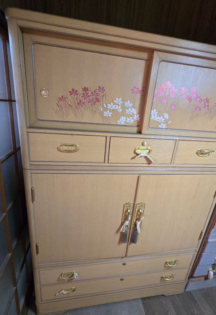 蒔絵入り最高級桐箪笥　衣装タンス