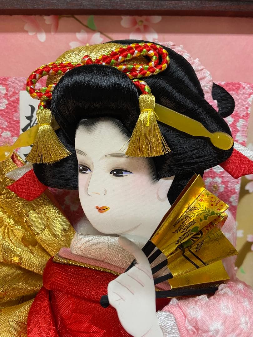 羽子板　立体振袖　ガラスケース１３号・サイズ間口約２９×奥行約２３×高さ約５５㎝