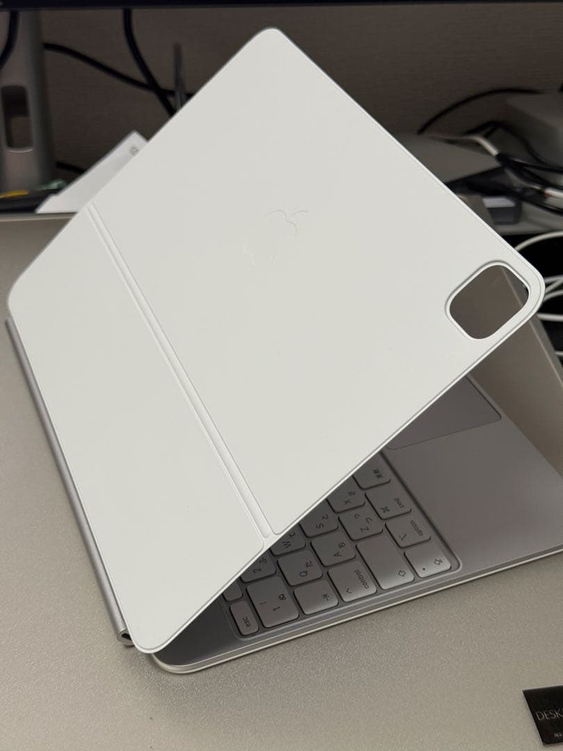 【ほぼ新品】13インチiPad Pro M4Magic Keyboard 日本語