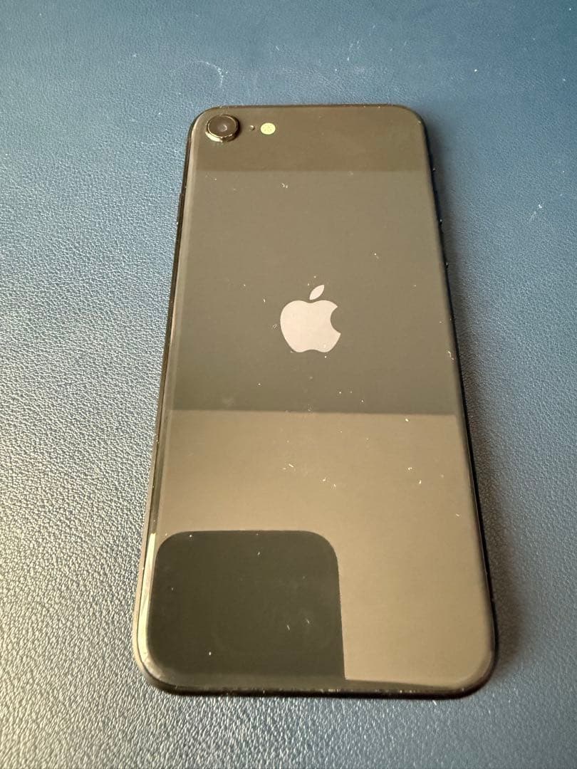 Apple iPhone SE (第2世代) ブラック 本体　SIMフリー