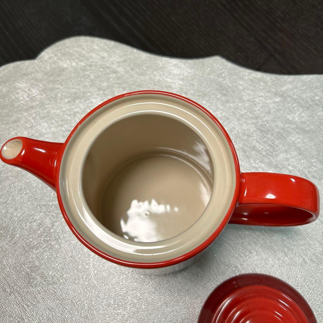 お値下げ　　新品　グランドティーポット　0.7L 700ml ル・クルーゼ　赤