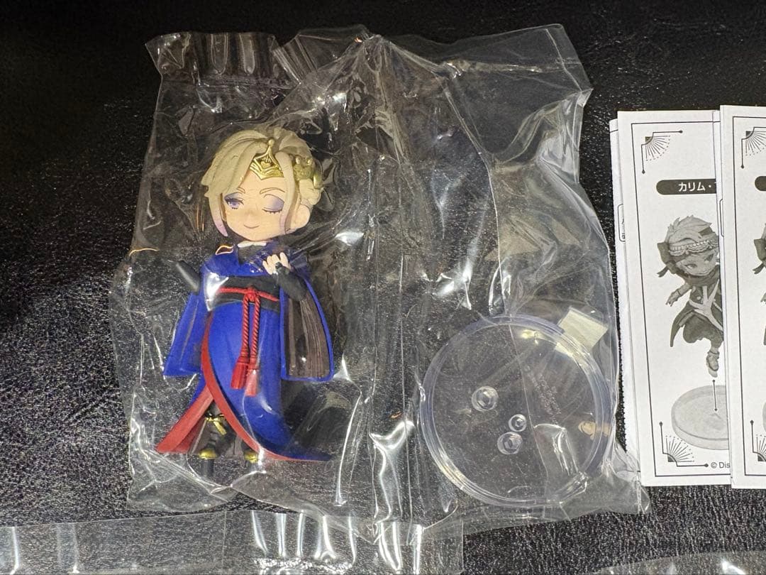 ツイステ　フィギュア 未開封　ヴィル　1個　ルーク　1個　エペル　1個