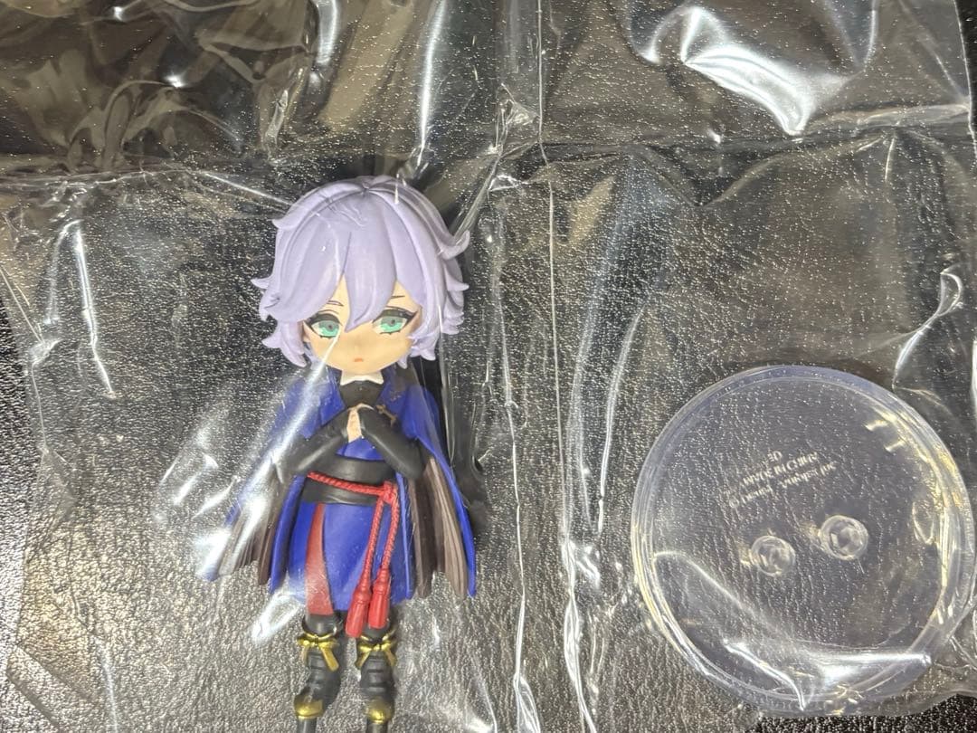 ツイステ　フィギュア 未開封　ヴィル　1個　ルーク　1個　エペル　1個