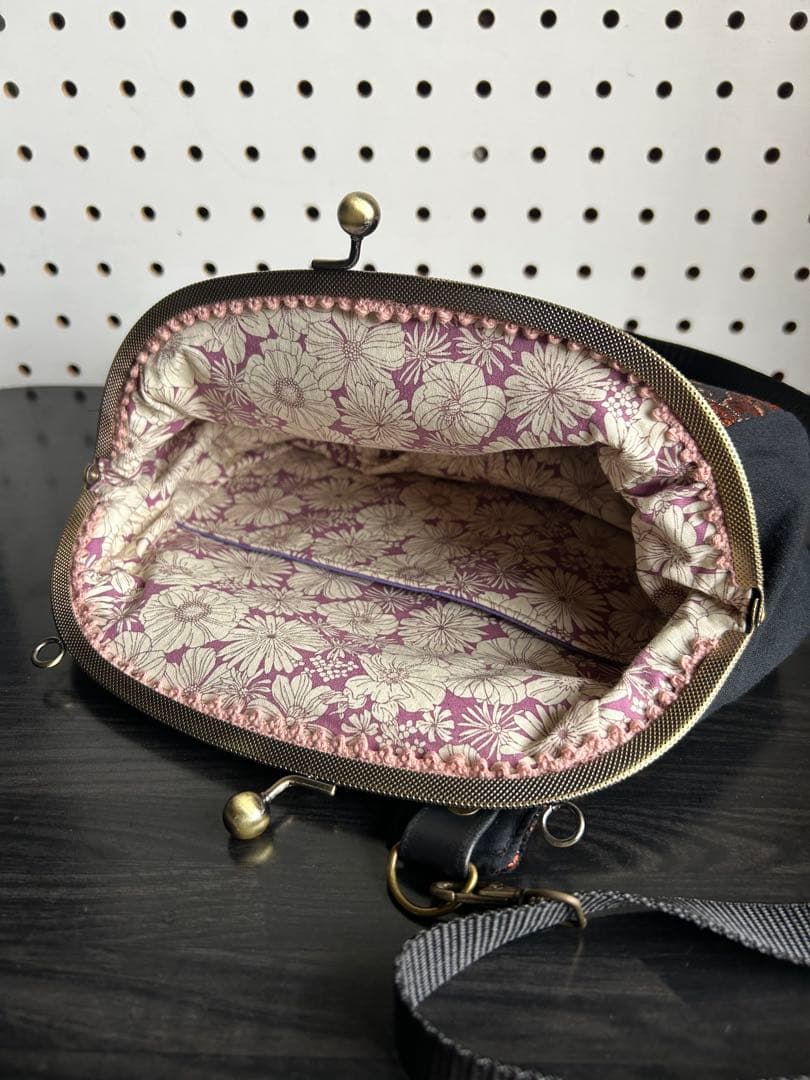 ＊ハンドメイド＊　お取り置き分　可愛い25口金ショルダーがま口バッグ　２点