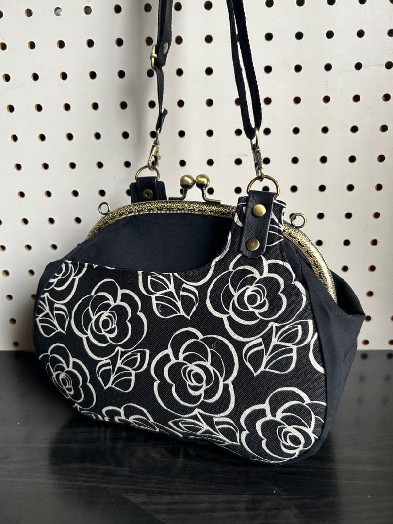 ＊ハンドメイド＊　お取り置き分　可愛い25口金ショルダーがま口バッグ　２点