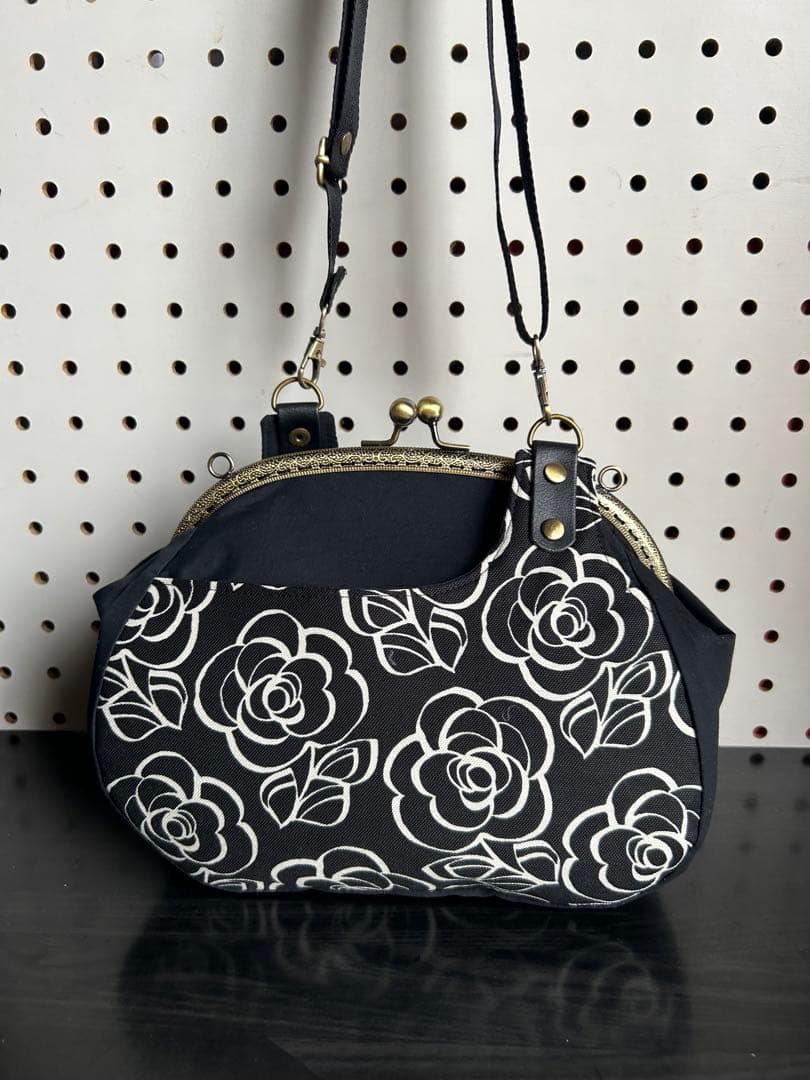 ＊ハンドメイド＊　お取り置き分　可愛い25口金ショルダーがま口バッグ　２点