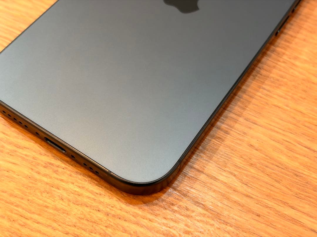 美品　バッテリー最大容量94% iPhone 16 Pro 256GB ブラック