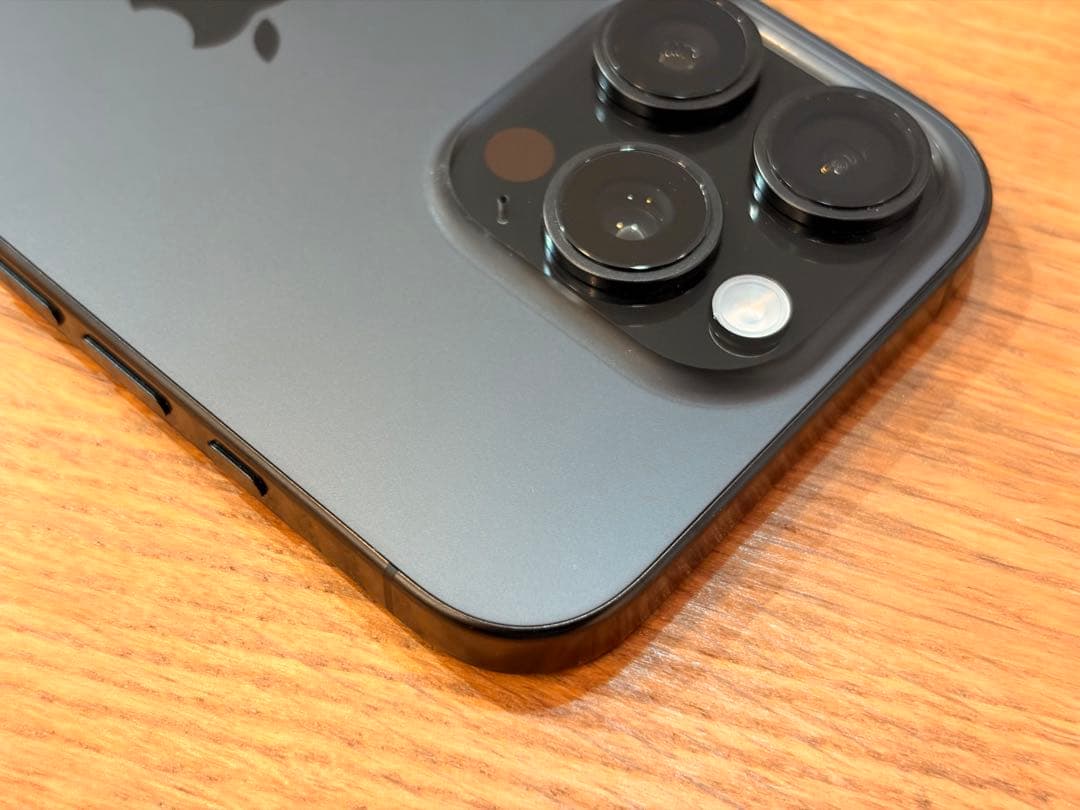 美品　バッテリー最大容量94% iPhone 16 Pro 256GB ブラック