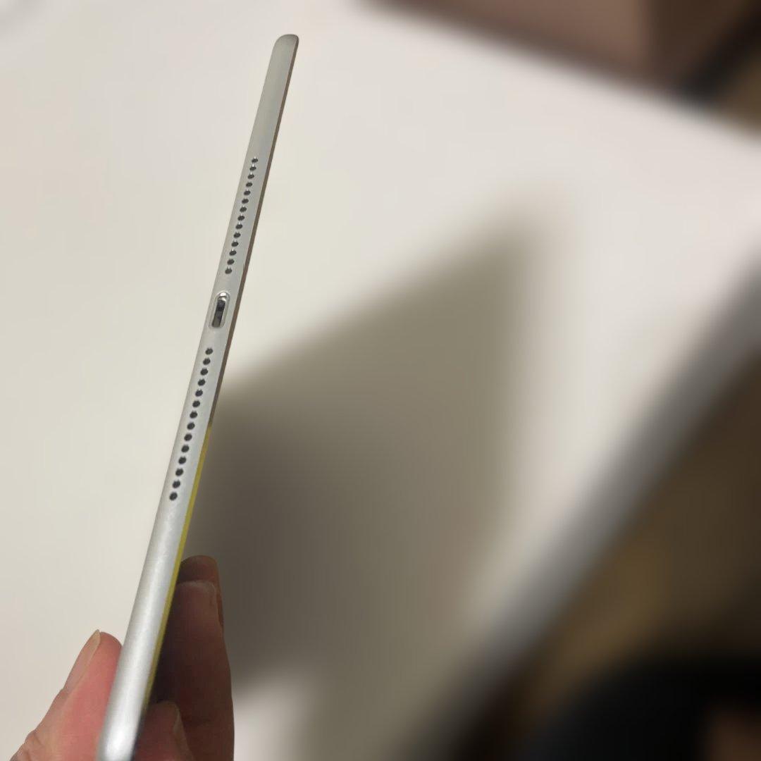 ポ*1様 Apple iPad Air 2 64GB ホワイト バッテリー　89