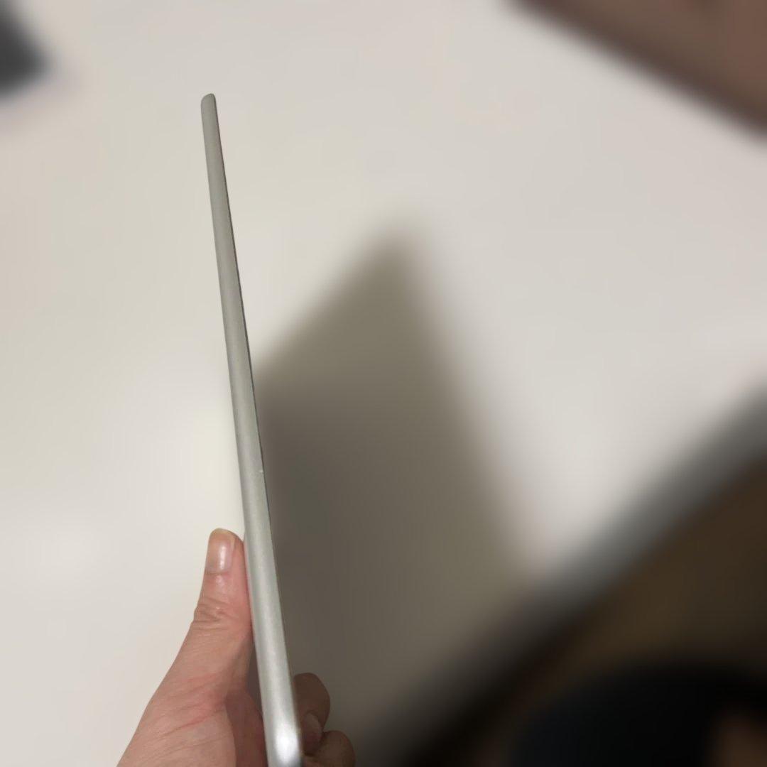 ポ*1様 Apple iPad Air 2 64GB ホワイト バッテリー　89
