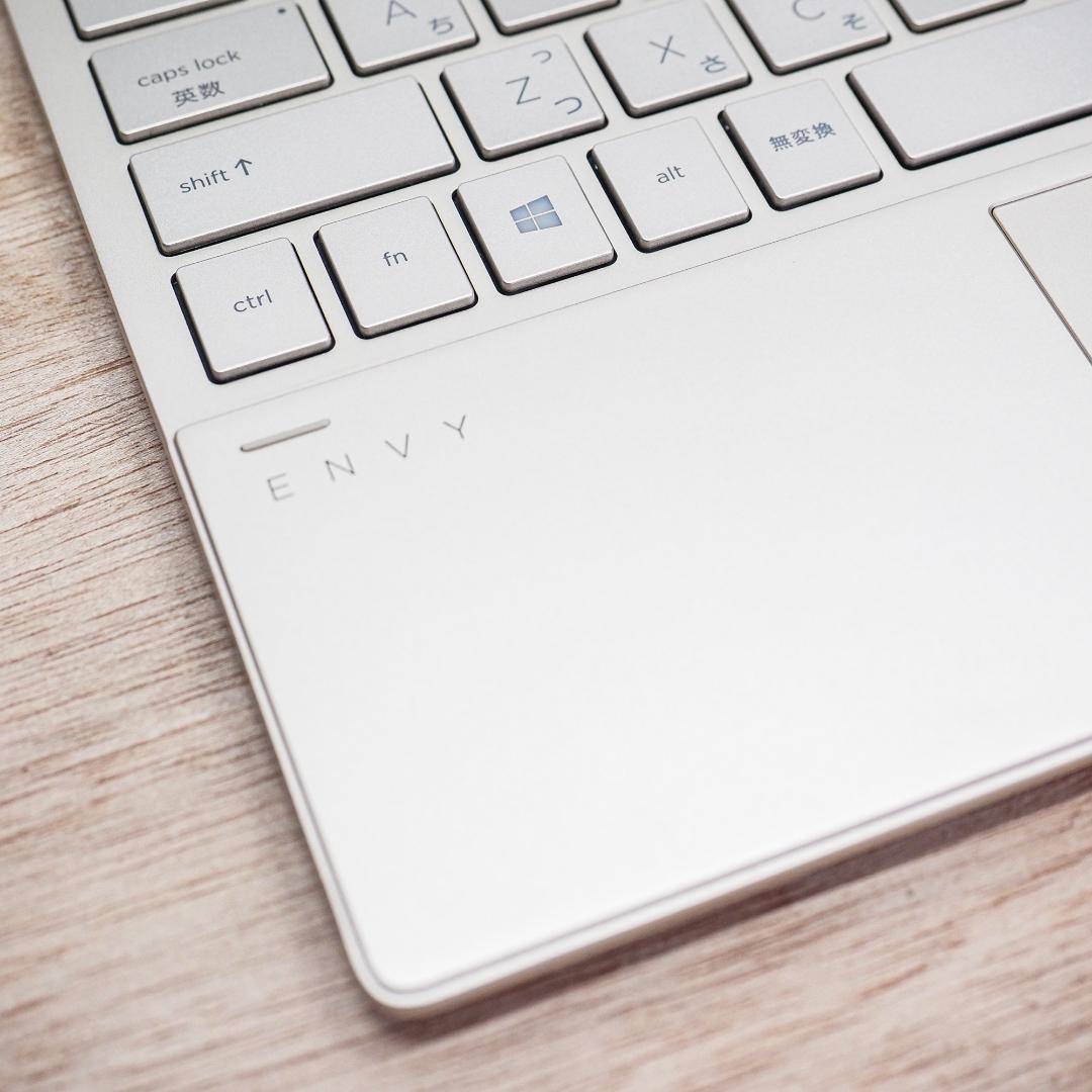 HP Envy 13、16GBメモリ、i7-1165G7、512GB SSD