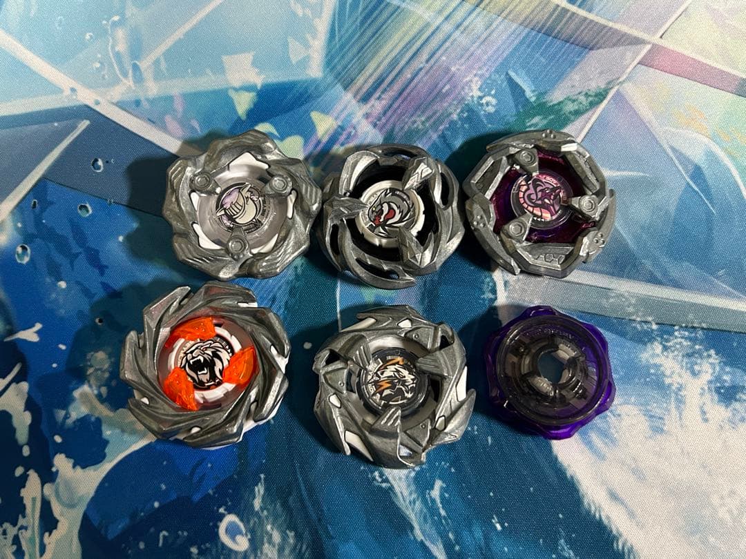 ベイブレードx まとめ売り　20個以上はカスタムいけます！