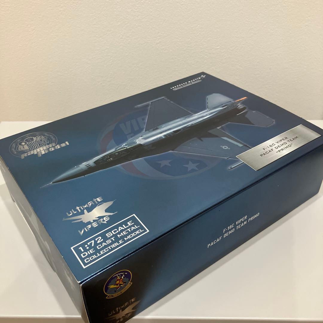 航空機・ヘリコプター CALIBRE WINGS F-16C VIPER 1/72